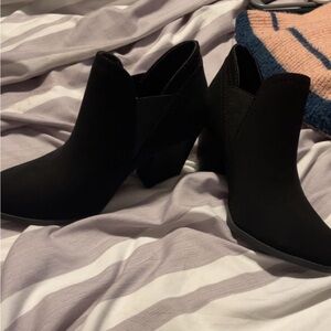 Women’s Black Ankle Boot Heels
